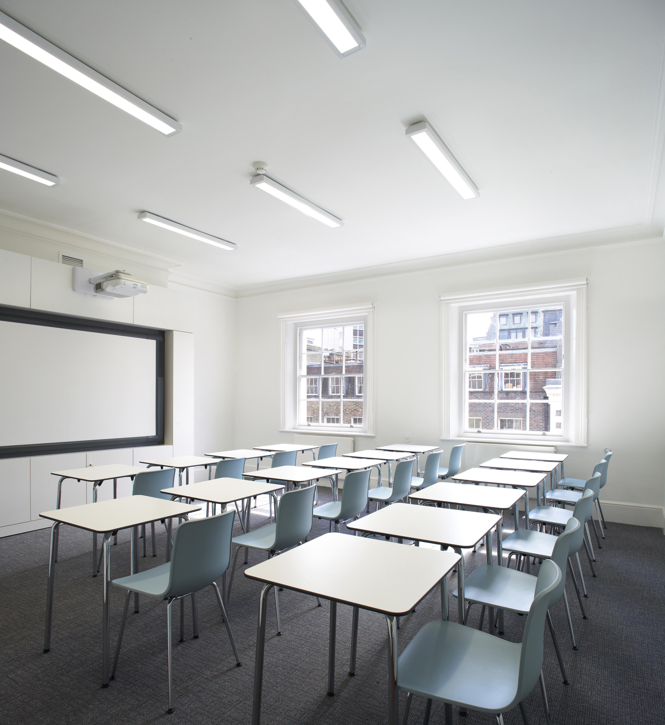 办公椅|现代真皮会议椅|办公家具|设计师家具|哈尔洽谈椅